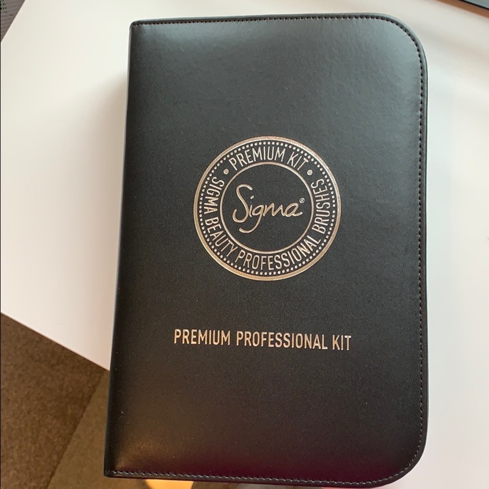 Sigma premium professional brush set